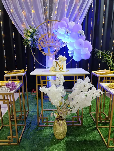 Flores y luces para celebrar